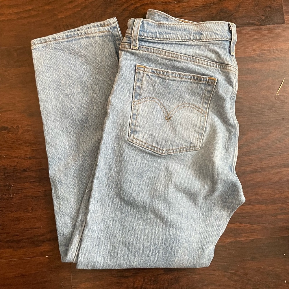 Levi’s wedgie fit jeans